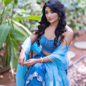 Mirnaa Menon in English Blue 3-layer set